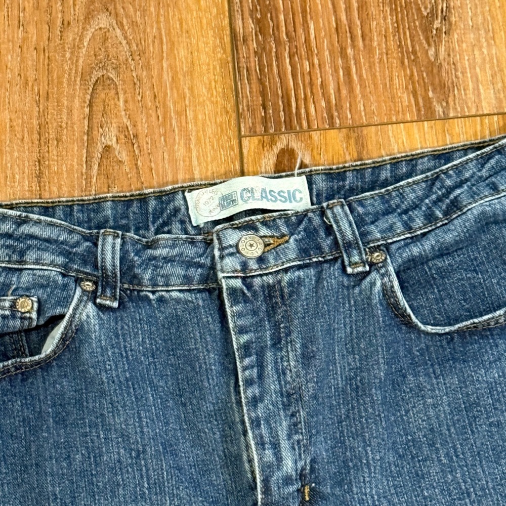 Faded Glory Classic Straight Leg Jeans Womens 16 Reg Dark Stonewash Blue Denim - Picture 2 of 5